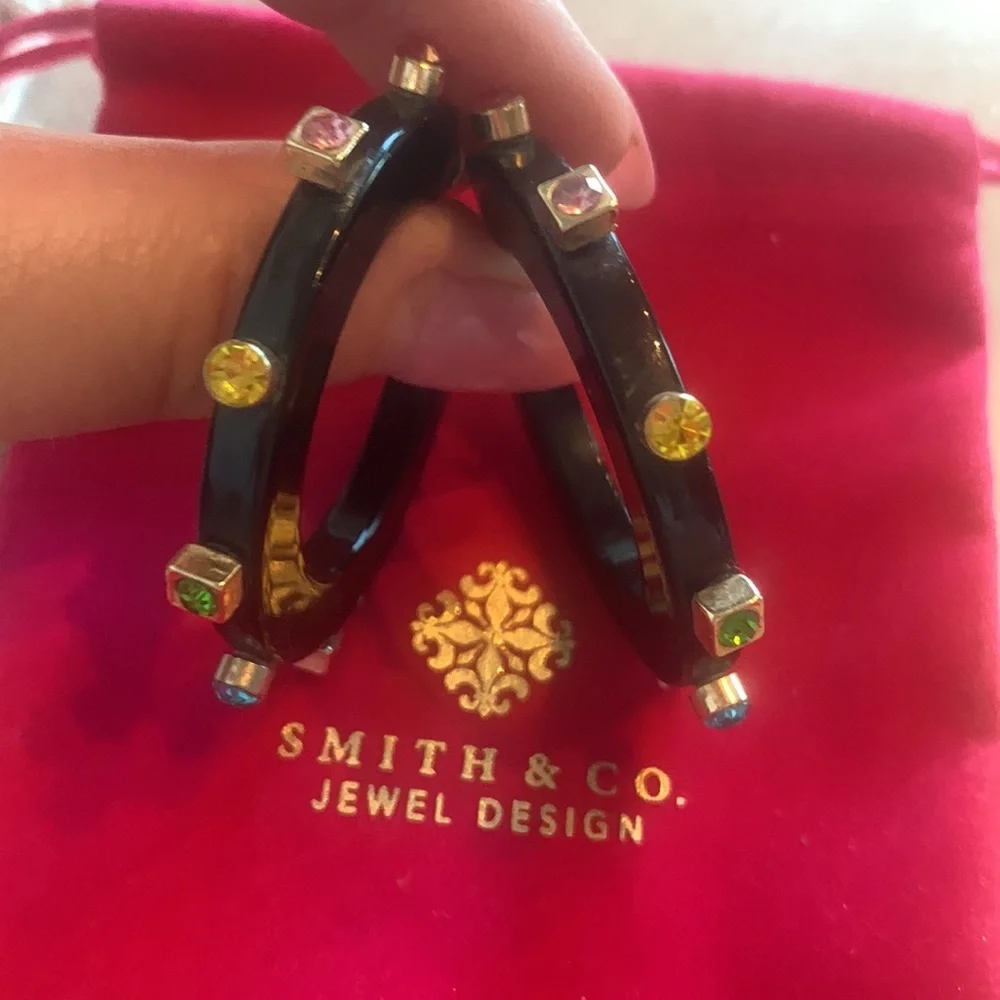 Smith & Co. Earrings - Picture 2 of 6